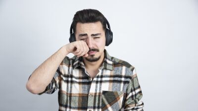 【悲報】2022年、3800万曲が楽曲ストリーミングサービスで再生回数0回、更に約42%の楽曲が10回以下