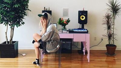Cashmere Catが待望のデビューアルバム『9』をリリース！