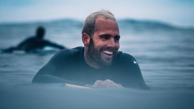 What So Not （ホワット・ソー・ノット）、超難関サーフスポットで撮影したサーフィンの腕前を未発表曲と共に披露