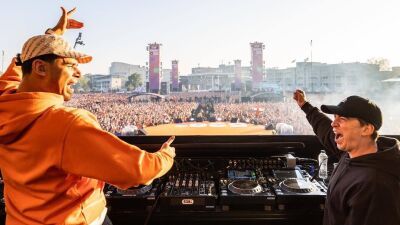 巨大なAfrojack (アフロジャック) のせいで並ぶとHardwell (ハードウェル) が小人のように見える…そんな凸凹コンビの二人が3度目のコラボ曲 "Push It" をリリース！ 