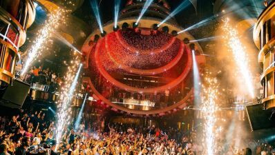 大富豪でヒーロー……!! ラスベガスのクラブ「OMNIA」でストロボライトとEDMが鳴り響く中、Trello等を開発するテック企業Arlassian共同創業者が心臓発作の男性を心肺蘇生、一命を取り留め