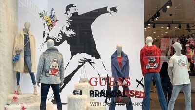 素性不明の芸術家Banksy（バンクシー）、アパレルブランドGUESSが許可なしに作品を使用したとしてBanksyモチーフのコレクションの万引きをインスタで煽り、店舗は一時閉鎖に