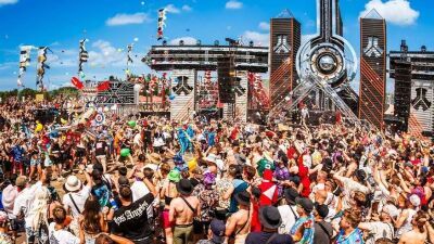 オランダ発のハードスタイル・フェス『Defqon.1 (デフコン・ワン)』、猛暑予報で来場者数制限措置、通し券保持者のみ入場可能、1日券保持者は入場不可に