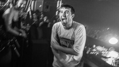 米フェス「Coachella 2027」、ヘッドライナー候補としてFred again.. (フレッド・アゲイン) とTame Impala (テーム・インパラ) に出演交渉中...!?