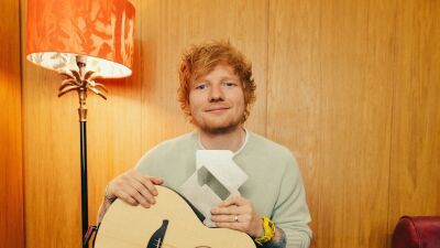英国が誇る世界的スター Ed Sheeran (エド・シーラン) は "AI" に否定的…「AIが僕ら全員を殺す映画を見たことがない？」AI台頭で人間が失業する可能性についても言及