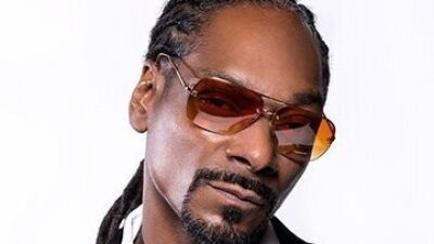 Snoop Dogg (スヌープ・ドッグ)、家族と話し合ってトレードマークの "マリファナ" を禁煙…？しかし禁煙宣言5日前にはマリファナ携帯用オシャレクラッチバッグを発売