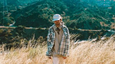Madeon （マデオン）のジャケットをイメージした Snapchat フィルターが登場！