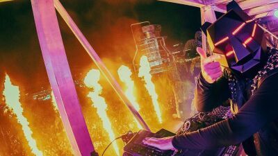 ブラック・タイガー・セックス・マシーンの最新ツアー「Portals」がスゴいらしい!?  一方「BTSM！」と叫びながらパンツに手を入れられる等、ファンからのセクハラに「不快」