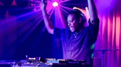"世界で初めてプレスされたハウス・ミュージックのレコード" 「On & On」で知られるハウス・ミュージックのパイオニア、Jesse Saunders (ジェシー・サンダース) が脳卒中で入院