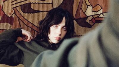 Billie Eilish (ビリー・アイリッシュ) 、「Nike Air Force 1」をモチーフとしたNIKEとの最新コラボ・コレクションを現地時間10月13日にローンチ