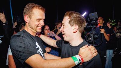 【ULTRA JAPAN出演】Armin van Buuren (アーミン・ヴァン・ビューレン) の老舗ラジオ番組「ASOT」のホスト代打としてHardwell (ハードウェル) が登場！