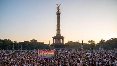 ドイツ・ベルリン開催のテクパレード「Rave The Planet Berlin Parade」2024年度の開催日程は8月17日に決定、現在パレード参加車両 (ミュージック・トラック) の応募受付中