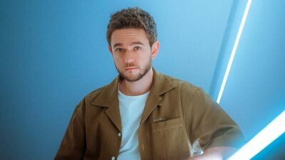 ZEDD (ゼッド) 、パフォーマンスへの不安のため10年間続いた "ステージ前に酒を飲む習慣" を断ち切り、シラフでパフォーマンスできるようになったことを告白