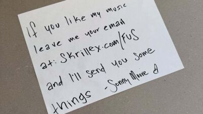 Skrillex (スクリレックス) 、ファンに向けた電子メールにてひっそりと待望の未発表ダブステップトラック「Scut」を公開