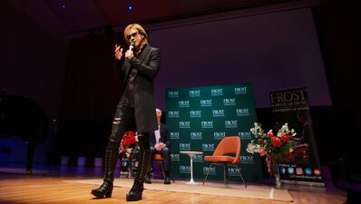YOSHIKIが米国の大学で特別講師に！ 更に音楽教育に15万ドル（約1600万円）の寄付も