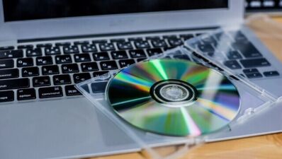 CDショップはどうなる...!? 新型コロナも追い風となり、日本も遂に『CD』文化から『ストリーミング』へ移行しつつあるとの報告が