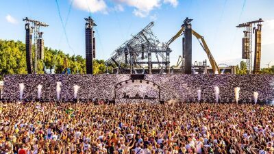 「Tomorrowland 2025」Week 1に最もプレイされたトラックTOP 10！Cloonee、John Summit、⁠Argy＆Omnyaなど【Week2は本日23:45スタート】