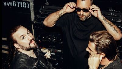 マイク・ポズナーとスウェディッシュ・ハウス・マフィアとのコラボ曲 "Underneath It All" 発表から６年越しにいよいよリリース！ マイク・ポズナーのアルバムに収録
