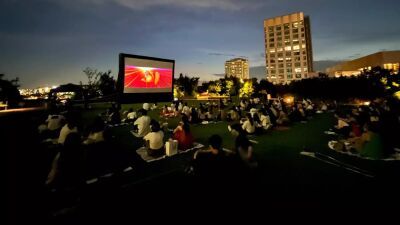 芝生の上でゆったり楽しむ夜の屋外映画館『原っぱシネマ』が、二子玉川ライズにて2023年7月29日 (土) 、30日 (日) の2日間限定でオープン！