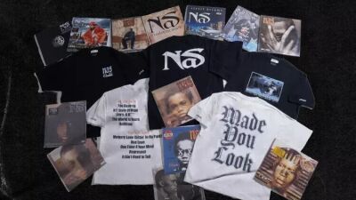 東京・原宿のショップ『atmos』がヒップホップ界のレジェンド『NAS (ナズ) 』とコラボ、デビューアルバムをフィーチャーしたTシャツ等を販売