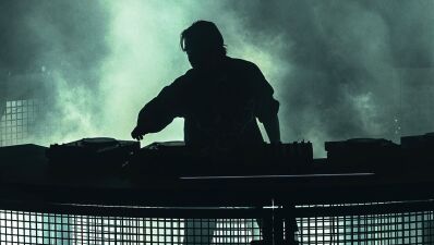 Andy C (アンディ・シー) とAxwell (アックスウェル) がタッグを組み、2007年リリース曲 "I Found U" をドラムンベースにリワーク
