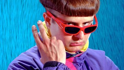 マッシュルームカットで知られる鬼才 Oliver Tree (オリバー・ツリー) の追悼式が現地時間7月25日にライブ配信決定