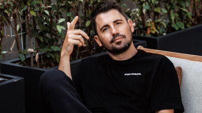 Dimitri Vegas (ディミトリ・ヴェガス) 、TMLで披露したレコード・オンリー・セット『Vinyl Only–Live at Tomorrowland』を11月8日にリリース