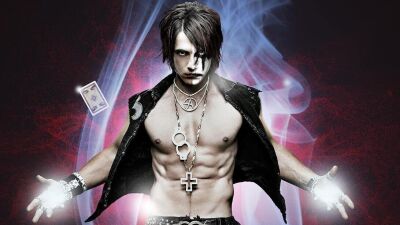 大人気マジシャンCRISS ANGEL（クリス・エンジェル）、シルク・ドゥ・ソレイユとの仕事でも知られる超大物舞台演出家とタッグを組み、ラスベガスにてEDMとマジックが融合したショーをスタート予定!!