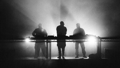 Swedish House Mafia（スウェディッシュ・ハウス・マフィア）、数度の延期を経てようやく新曲「Lioness」をリリース！