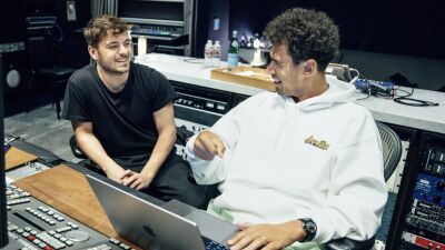 Martin Garrix (マーティン・ギャリックス) とAfrojack (アフロジャック) が一緒にスタジオ入りした写真を公開、2014年以来のコラボ作品リリース間近か!?