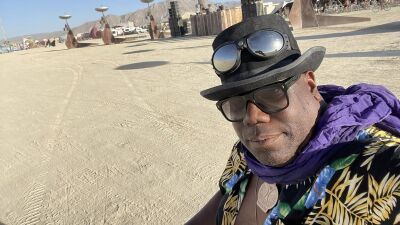 テクノ界のレジェンドCarl Cox (カール・コックス) 、スイスの時計ブランドZenith (ゼニス) とのコラボモデル腕時計を100本限定で販売！