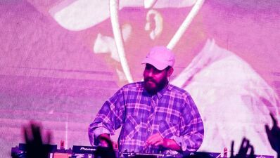 San Holo (サン・ホロ) 、Skrillex、Fred again..、Flowdan のトラック "Rumble" のリミックスを公開！