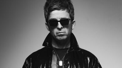 Oasis (オアシス) のNoel Gallagher (ノエル・ギャラガー) が名曲「Champagne Supernova」の6時間のアンビエントバージョンを制作