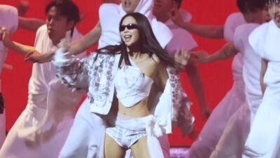 「MMA 2025」のレコード・オブ・ザ・イヤーを受賞したBLACKPINK・JENNIE (ジェニー) の "like JENNIE" スペシャルver.をDiplo (ディプロ) が制作