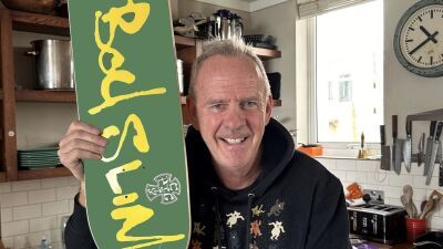 利権が複雑で "永遠にリリースできない曲" だったFatboy Slim (ファットボーイ・スリム) × ローリング・ストーンズの "Satisfaction Skank"、10年以上の時を経てまさか