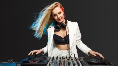 ダンスミュージッックファンの45%がパンデミック時にライブストリーミングに課金、またTwitterではほとんどのファンが自身をDJやアーティストとして認識しているという調査結果……アメリカ