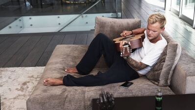 Avicii（アヴィーチー）の伝記、発売予定日だった2020年 → 2021年2月11日に発売日が変更に
