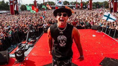Timmy Trumpet (ティミー・トランペット) 、コロナ禍のライブ配信中にプロポーズし結婚した妻Annett (アネット) との別れを告白…試練の連続の中で決断