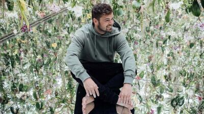 世界トップDJのMartin Garrix (マーティン・ギャリックス) 、耳鳴りの悩みについてポッドキャストで告白…「常にビープ音が聞こえている」