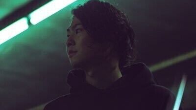 LAを拠点に活動する日本人プロデューサーKoyaがHydraulixとのコラボ曲 "ONMYFEET" をGanja White Night主宰レーベルよりリリース