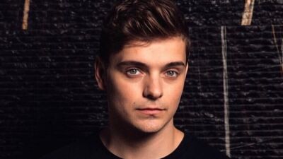 Martin Garrix（マーティン・ギャリックス）がセット中に足首を負傷、病院に運ばれる【動画アリ】