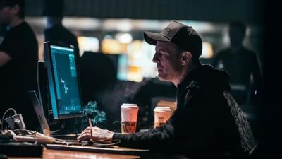 deadmau5（デッドマウス）、結婚後３年半にして妻の Kelly Zimmerman と円満離婚
