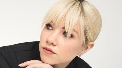 "Call Me Maybe" でお馴染み、キュートなシンガー Carly Rae Jepsen（カーリー・レイ・ジェプセン）の "Call Me Maybe - ベスト・EDMリミックス" をご紹介