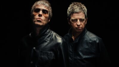 大ヒット中の映画『オアシス：ドント・ルック・バック・イン・アンガー』10月9日 (金) よりディズニープラス独占配信決定！劇場版未収録の楽曲パフォーマンスやインタビューを含む超豪華特典映像も追加