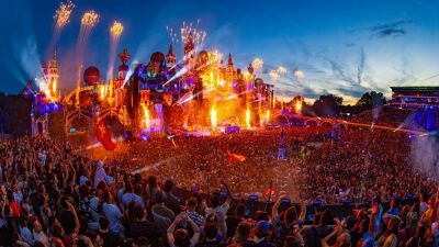 ベルギーのビッグフェス『Tomorrowland』現在の開催地ベルギーBoomの街での66年間・2090年までの開催契約を締結