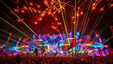 来年度は2週末に渡っての開催を発表した『EDC Las Vegas 2027』ほぼ全てのチケットが早くもソールドアウトに！