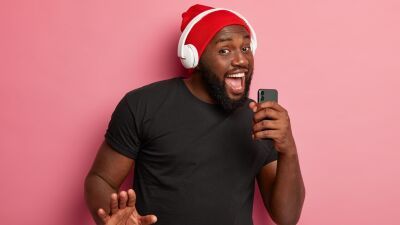 "歯を噛みしめる" ことで音楽プレイヤーやAR・VRヘッドセットが操作できる技術を開発中…ハンズフリーで音楽プレイヤーを操作できる便利な未来はすぐそこ!?