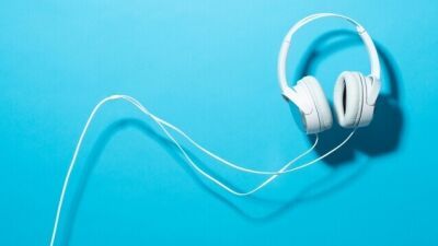 血流改善、痛みを和らげる、術後の回復にも良い……？「音楽を聴く」ことの様々な効果とは