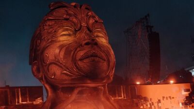 ベルギーのビッグフェス「Tomorrowland」の新作ファンタジー書籍『The Legend of Consciencia』予約本の中の1冊は、今年のフェスに参加できるゴールデンチケット入り!?
