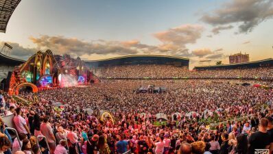 ルーマニアのビッグフェス「Untold Festival」と「Neversea」が、新型コロナウイルス抗体保持者の献血に2021年のイベントの1日タダ券をプレゼント！